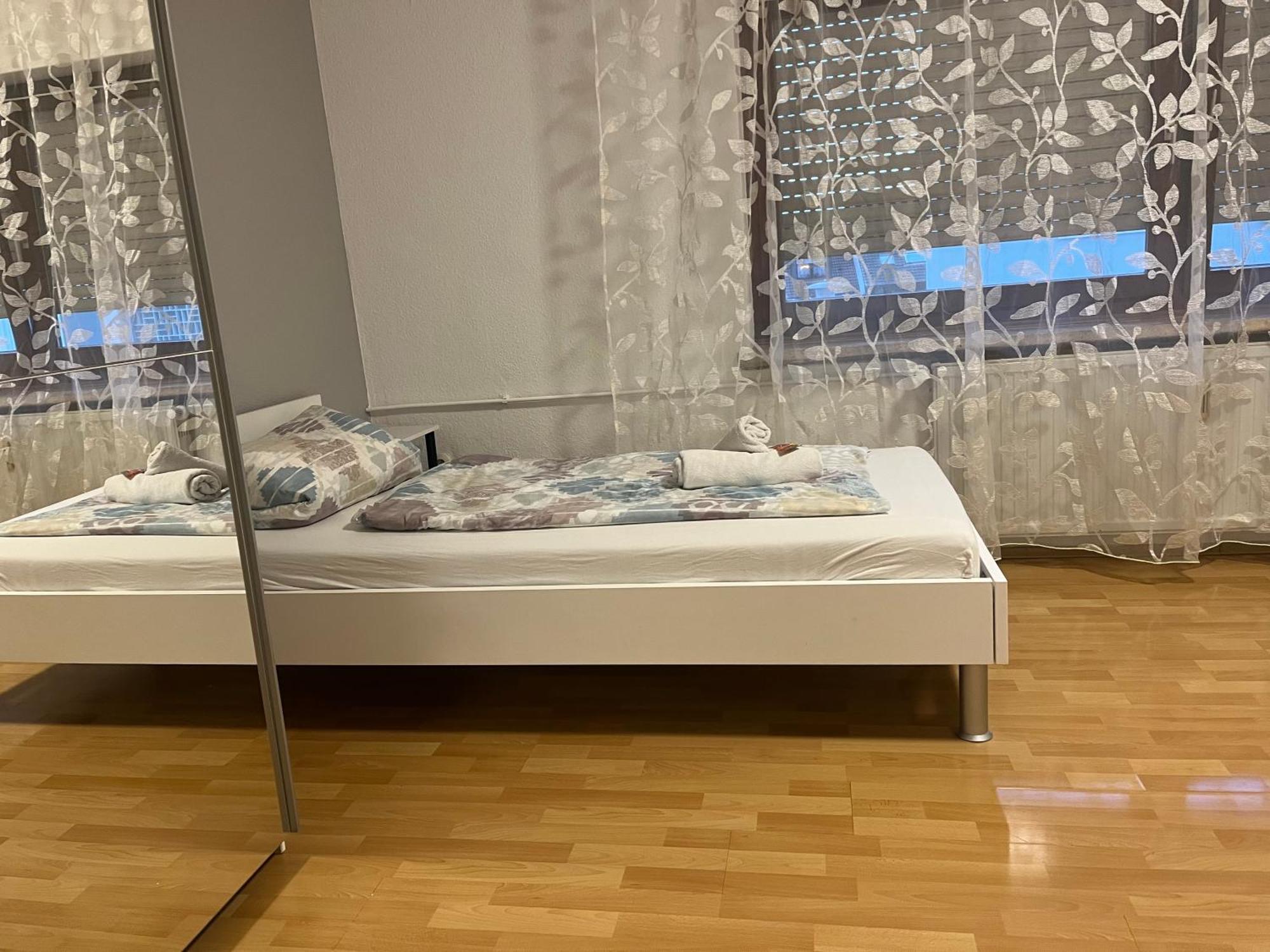 Ferienwohnung Шветцинген Екстер'єр фото